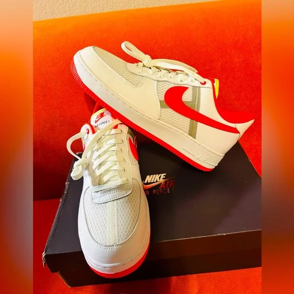 Nike | Shoes | Nike Airforce 7 Lv8 Transparent White Crimson  display picture 1